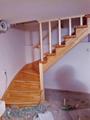 Услуги по изготовлению деревянных лестниц